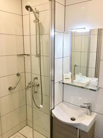 Фото номера Стандартный одноместный номер Отель Hotel Neptun г. Międzychód 11